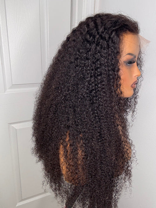 13x4 Kinky Curly 28"